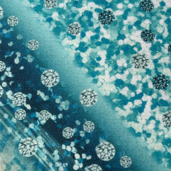 Diamonds Snowflake Women Top L XL Short Sleeve Tee - Picture 3 of 11